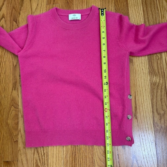 100% Cashmere Crew Neck Sweater Side Buttons Fuchsia Magenta Hot Pink Preppy XS - Picture 7 of 11